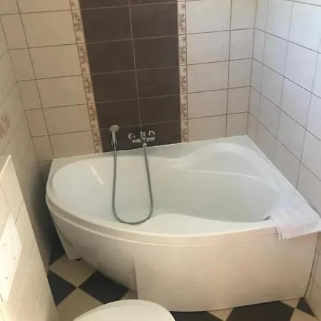 Guest house Doeroecske Vendeghaz *
